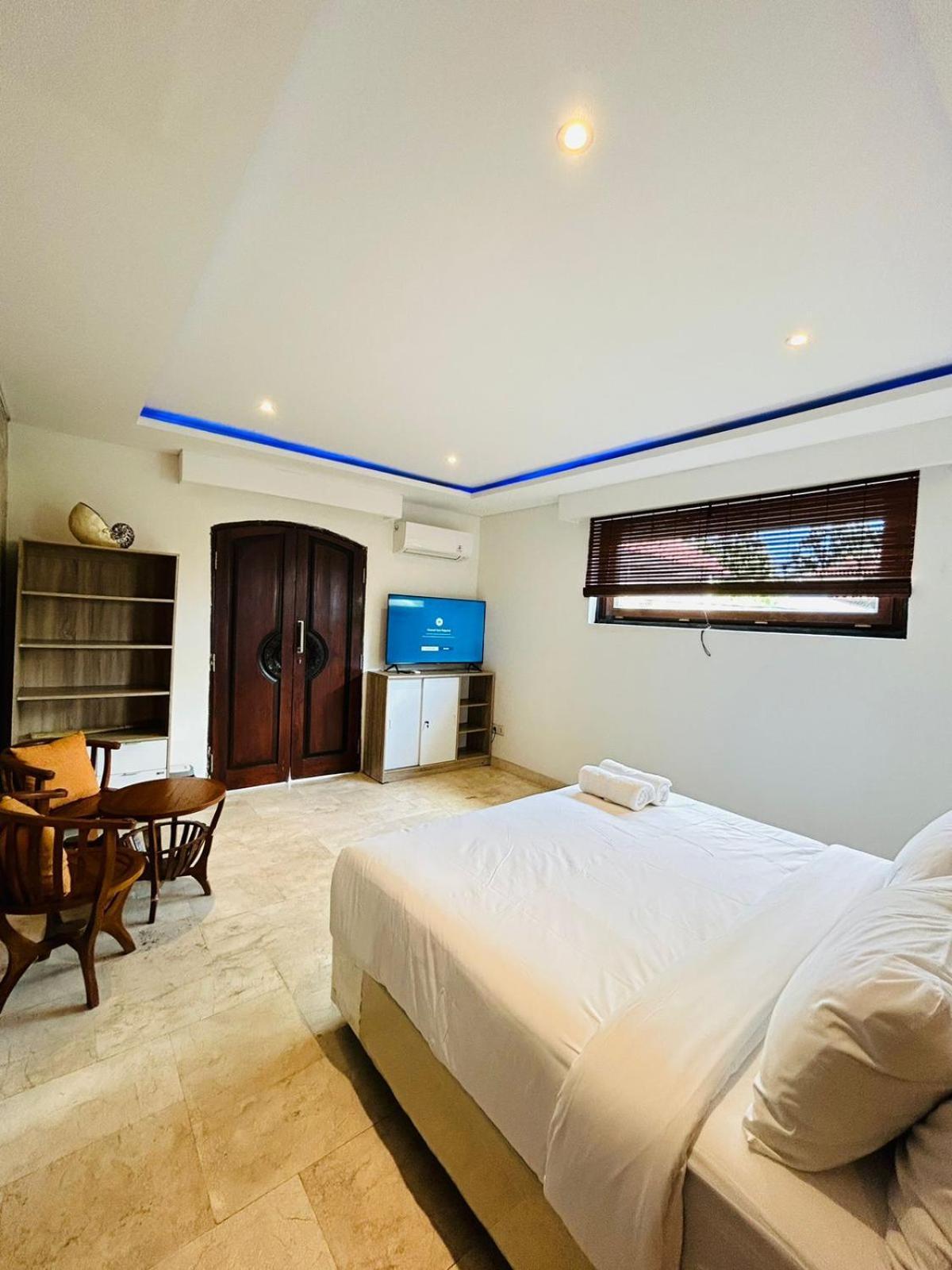 Puri Ratu Jimbaran Hotel Buitenkant foto