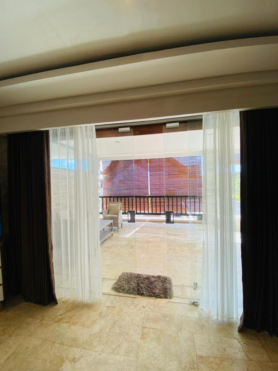 Puri Ratu Jimbaran Hotel Buitenkant foto